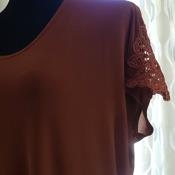 5 for $25 Brown taupe top with embroidered sleeves - Picture 3 of 9